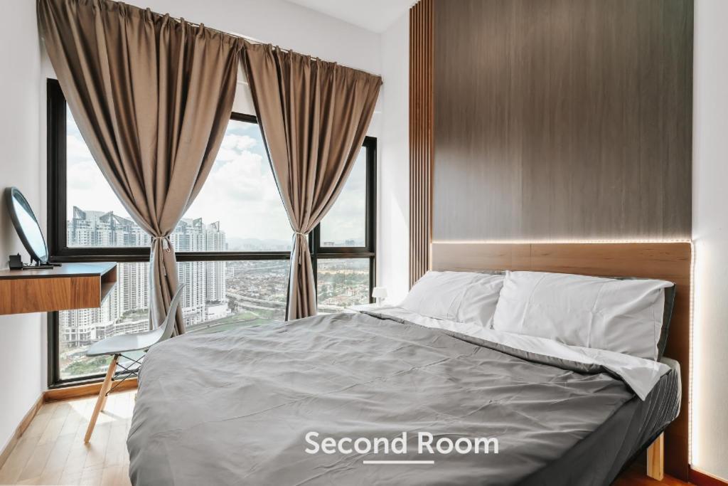 Nowhere 2Br & 2Bath Apartment With Balcony @ Reizz Residences Куала-Лумпур Экстерьер фото